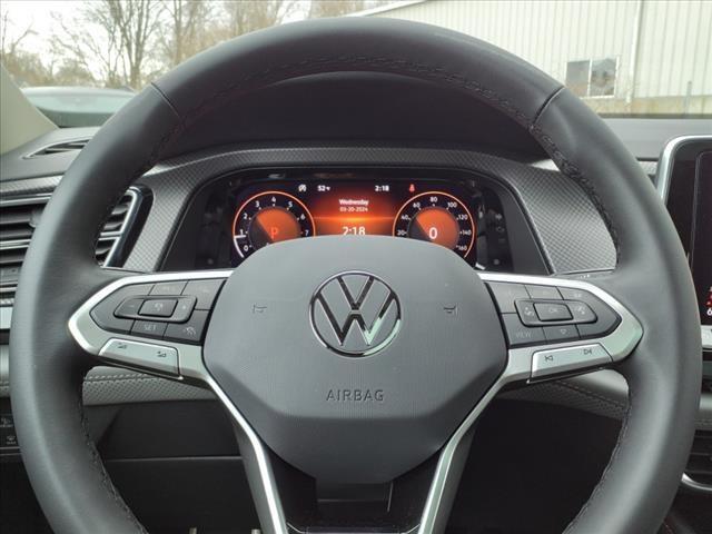 new 2024 Volkswagen Atlas car, priced at $50,493