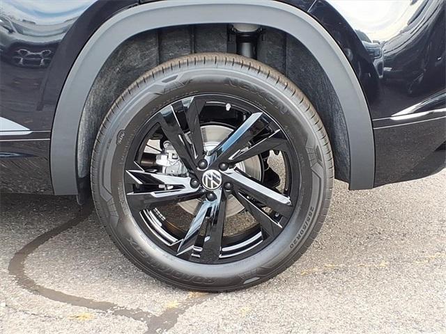 new 2026 Volkswagen Atlas Cross Sport car, priced at $51,089