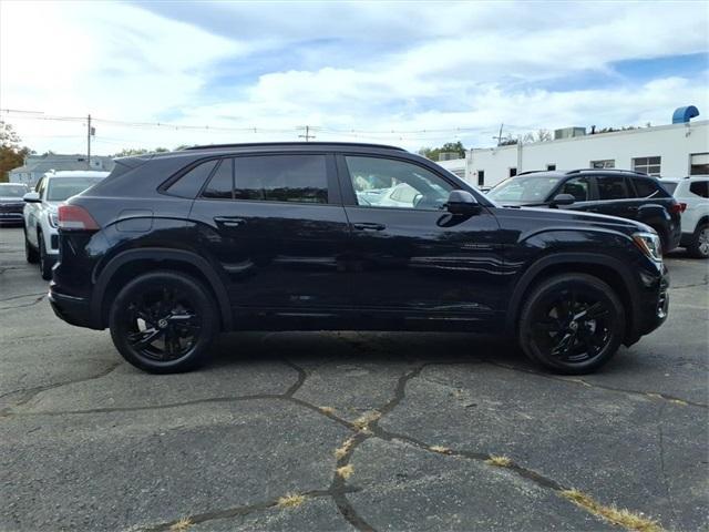 new 2026 Volkswagen Atlas Cross Sport car, priced at $51,089