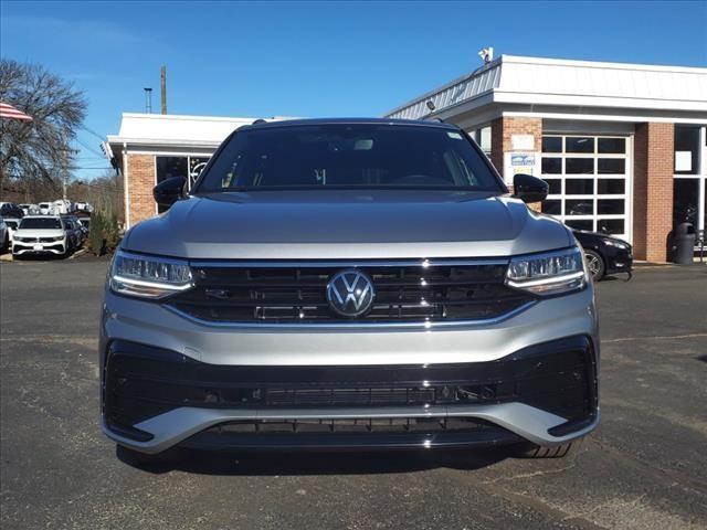 new 2024 Volkswagen Tiguan car, priced at $39,014