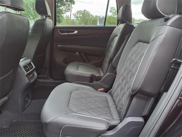 new 2025 Volkswagen Atlas car, priced at $51,238