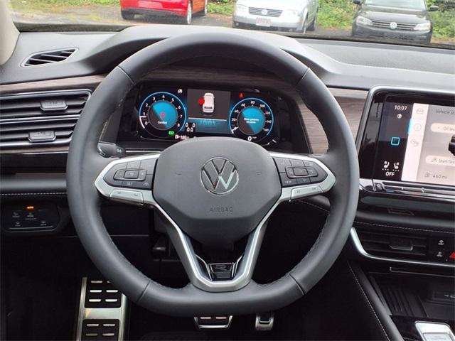 new 2025 Volkswagen Atlas car, priced at $51,238