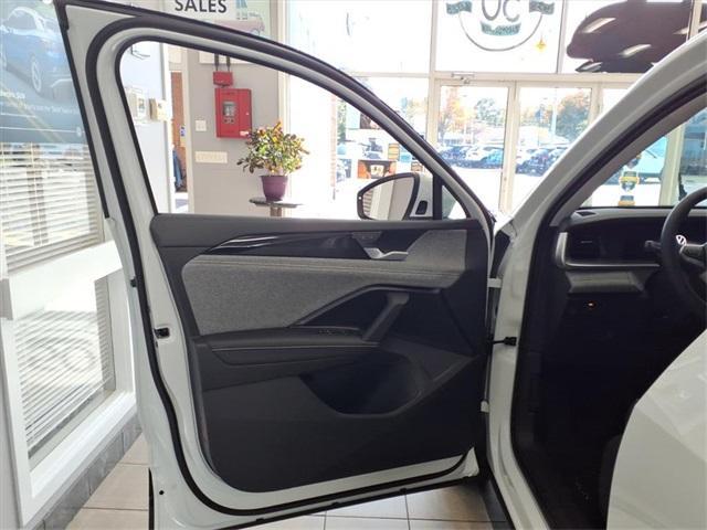 new 2025 Volkswagen Tiguan car, priced at $31,586