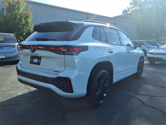 new 2025 Volkswagen Tiguan car, priced at $37,820