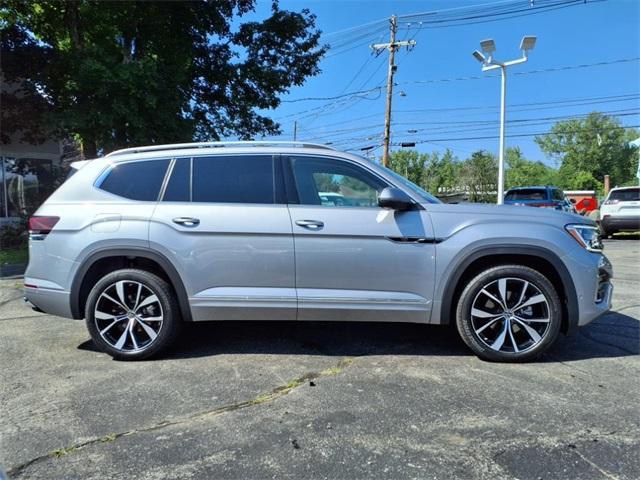 new 2025 Volkswagen Atlas car, priced at $50,136