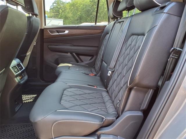 new 2025 Volkswagen Atlas car, priced at $50,136