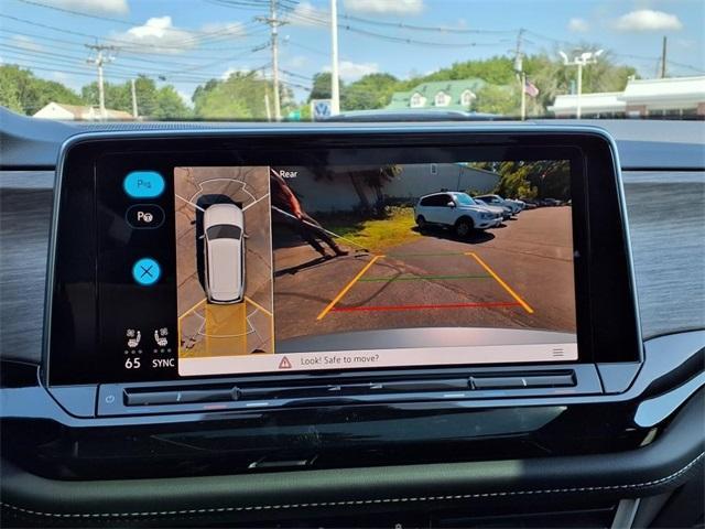 new 2025 Volkswagen Atlas car, priced at $50,136