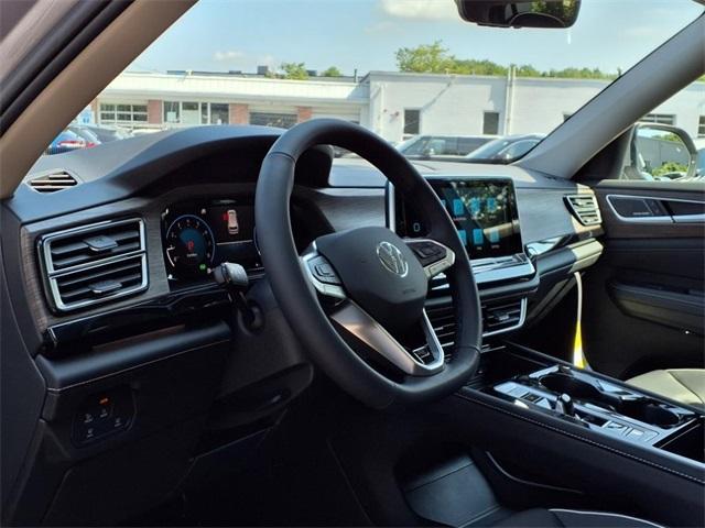 new 2025 Volkswagen Atlas car, priced at $50,136