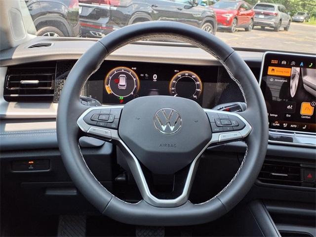 new 2025 Volkswagen Tiguan car, priced at $35,930
