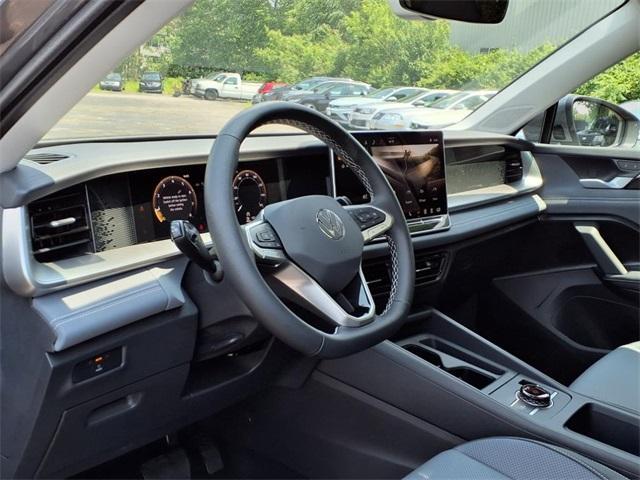 new 2025 Volkswagen Tiguan car, priced at $35,930