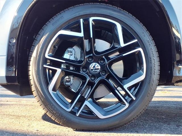 new 2026 Volkswagen Tiguan car, priced at $43,981