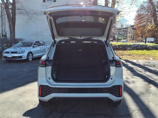 new 2026 Volkswagen Tiguan car, priced at $43,981