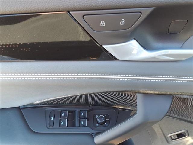 new 2026 Volkswagen Tiguan car, priced at $43,981