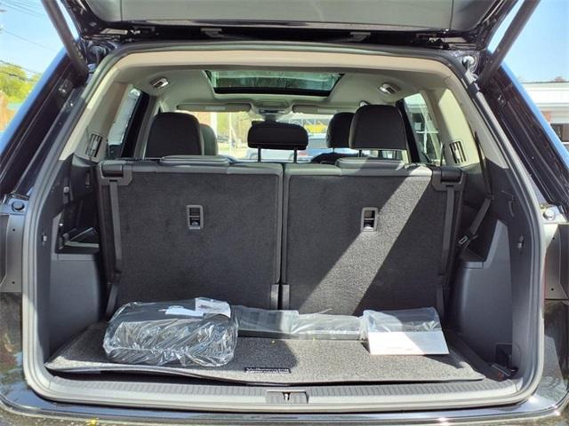 new 2025 Volkswagen Atlas car, priced at $50,535
