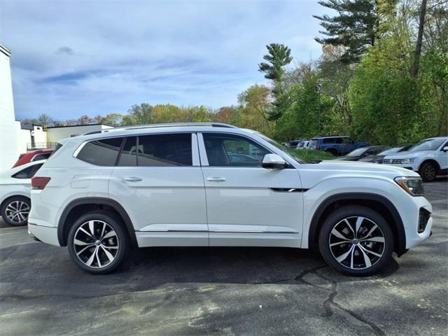 new 2025 Volkswagen Atlas car, priced at $51,077