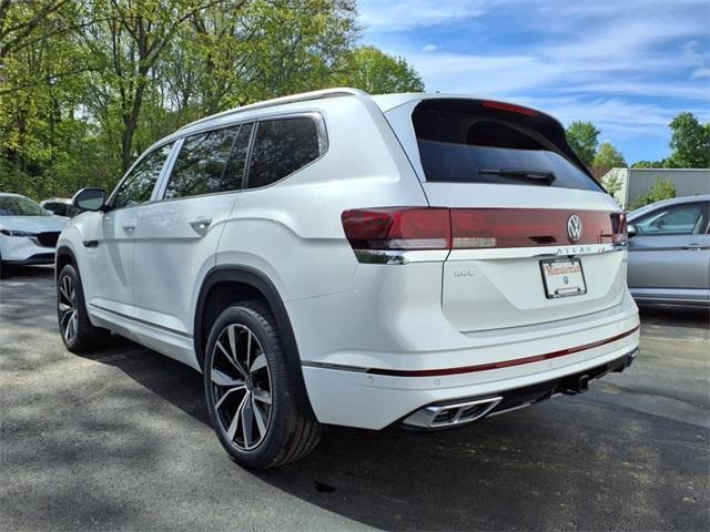 new 2025 Volkswagen Atlas car, priced at $51,077