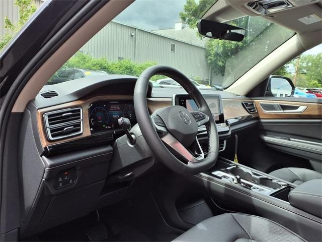 new 2025 Volkswagen Atlas car, priced at $44,800