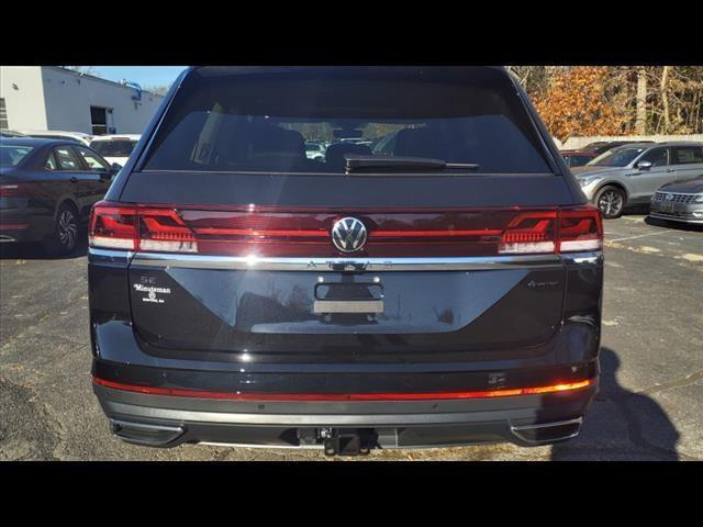 new 2025 Volkswagen Atlas car, priced at $47,762