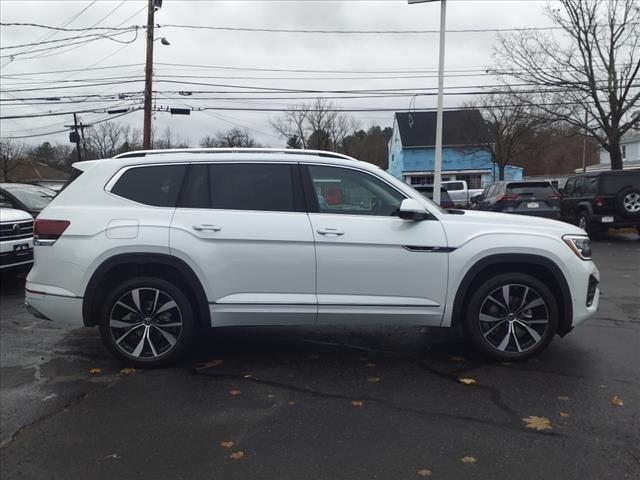 new 2025 Volkswagen Atlas car, priced at $57,056