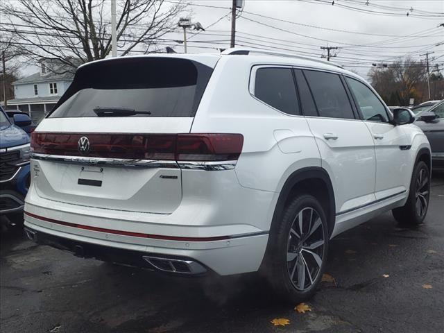 new 2025 Volkswagen Atlas car, priced at $57,056