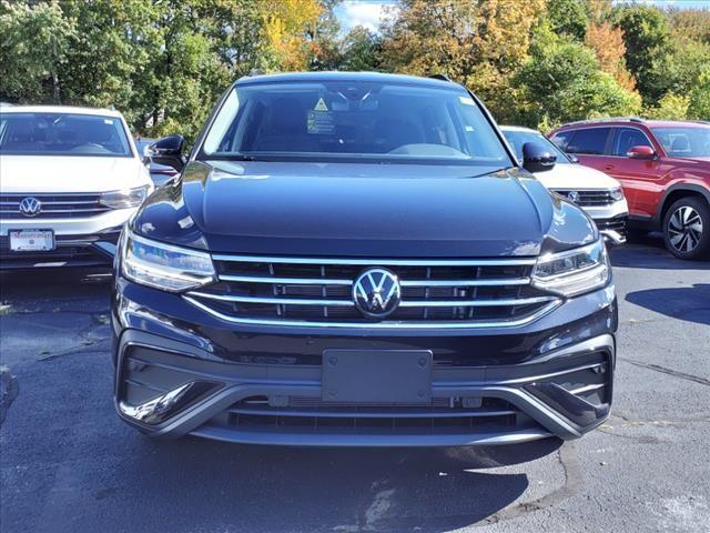 new 2024 Volkswagen Tiguan car, priced at $33,274