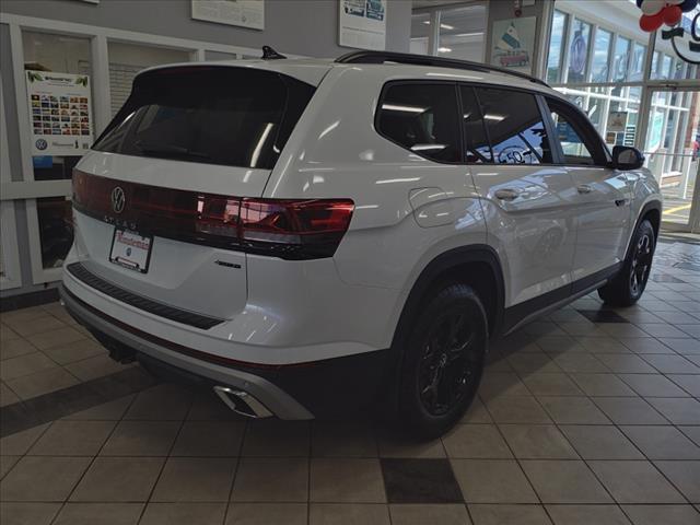 new 2024 Volkswagen Atlas car, priced at $54,761