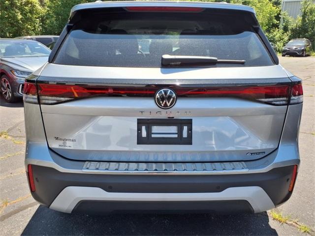 new 2025 Volkswagen Tiguan car, priced at $31,188