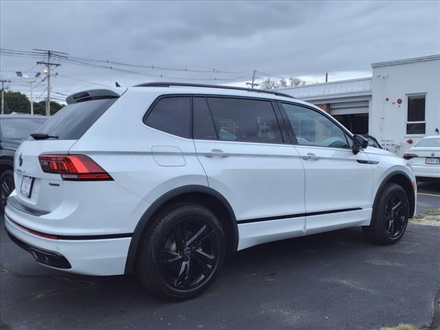 new 2024 Volkswagen Tiguan car, priced at $39,004