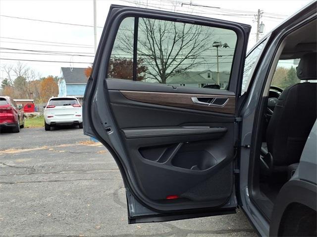 new 2026 Volkswagen Atlas car, priced at $49,369