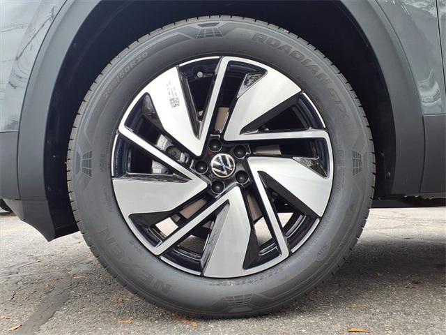 new 2026 Volkswagen Atlas car, priced at $49,369