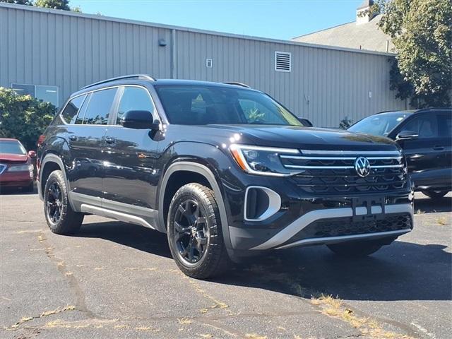 new 2026 Volkswagen Atlas car, priced at $49,062
