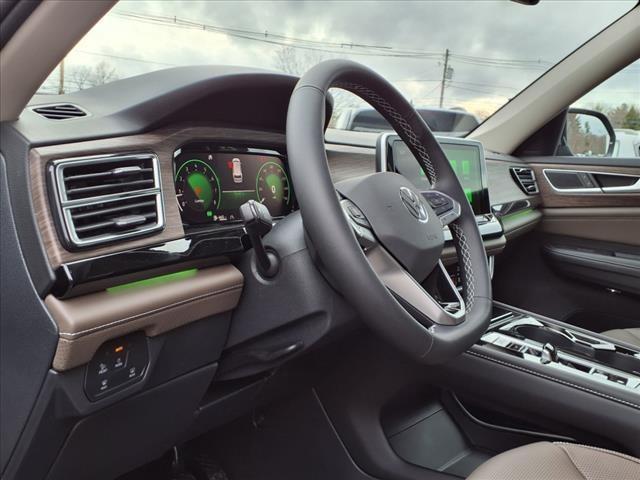 new 2025 Volkswagen Atlas car, priced at $51,131