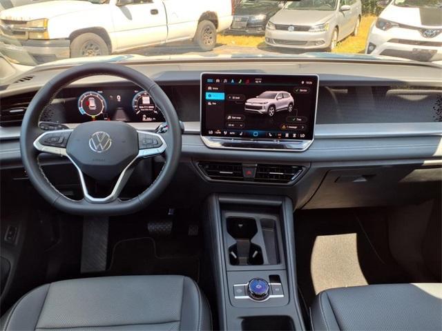 new 2025 Volkswagen Tiguan car, priced at $35,955