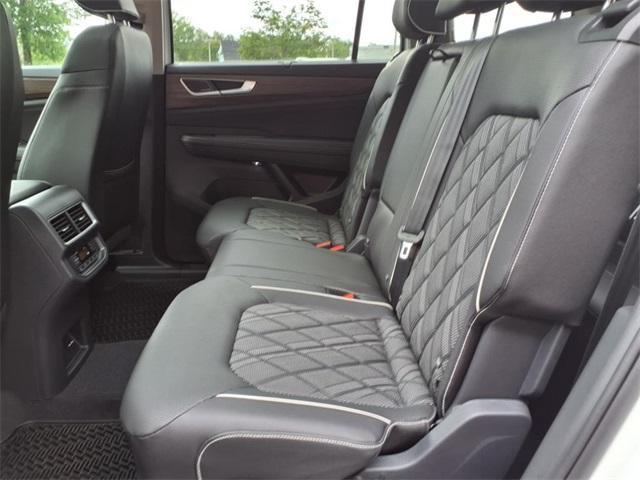 new 2025 Volkswagen Atlas car, priced at $51,077