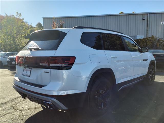 new 2024 Volkswagen Atlas car, priced at $55,011