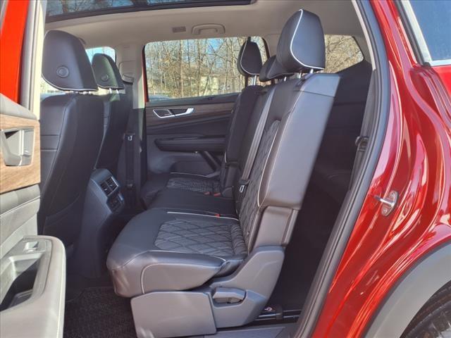 new 2025 Volkswagen Atlas car, priced at $52,577