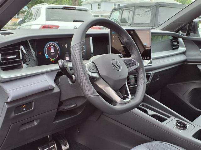 new 2025 Volkswagen Tiguan car, priced at $39,536