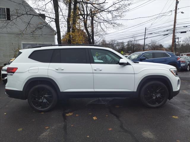 new 2025 Volkswagen Atlas car, priced at $48,527