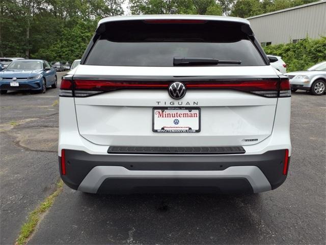 new 2025 Volkswagen Tiguan car, priced at $32,188