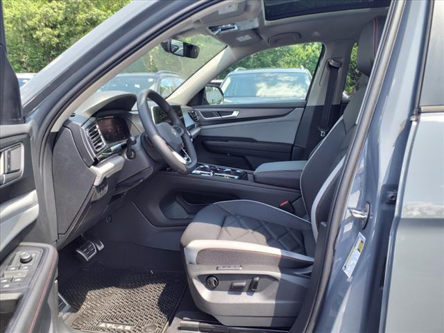 new 2024 Volkswagen Atlas car, priced at $54,991