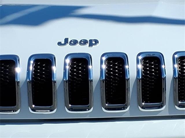 used 2018 Jeep Cherokee car, priced at $16,513