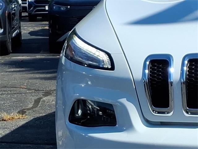 used 2018 Jeep Cherokee car, priced at $16,513