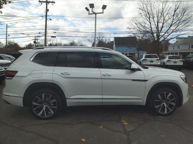 new 2025 Volkswagen Atlas car, priced at $57,056