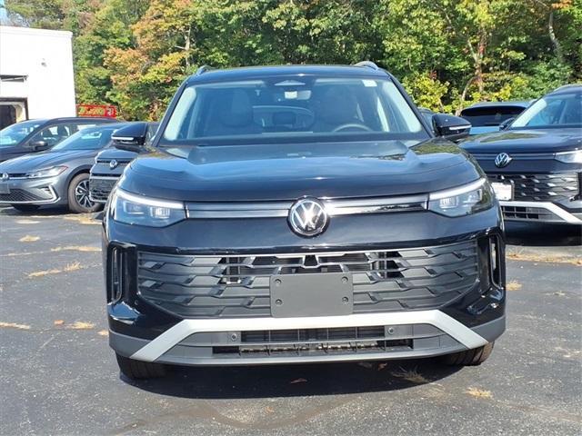 new 2025 Volkswagen Tiguan car, priced at $35,395