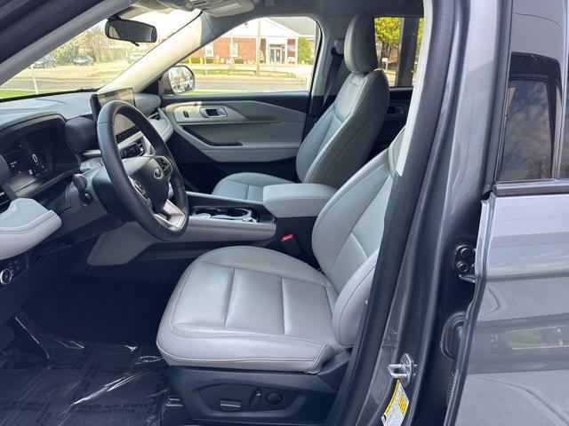 new 2025 Ford Explorer car, priced at $46,095