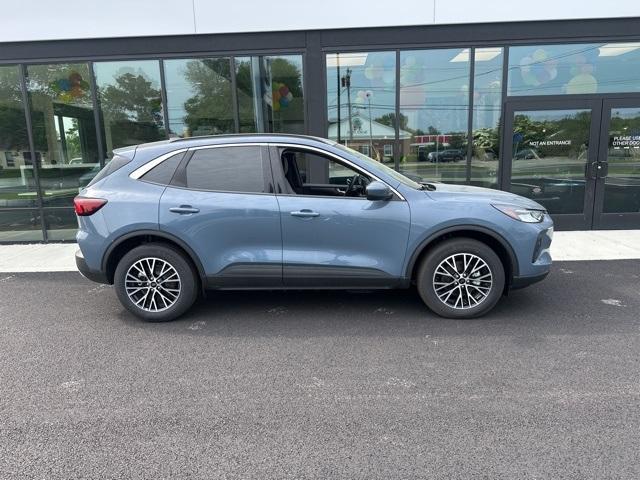 new 2024 Ford Escape car, priced at $32,000