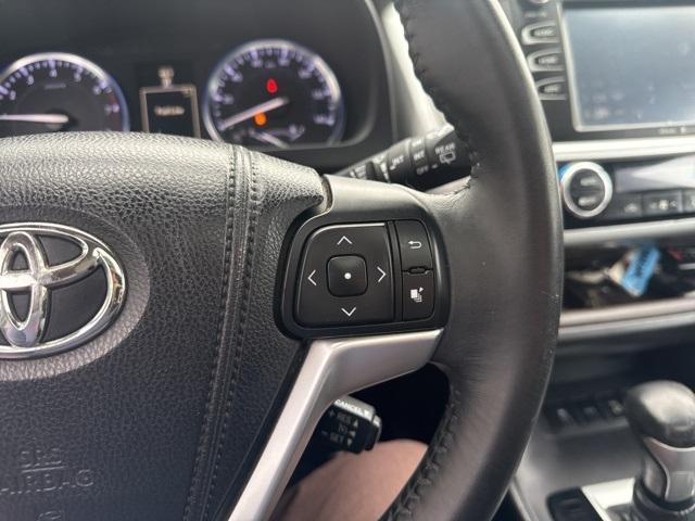 used 2014 Toyota Highlander car, priced at $16,187
