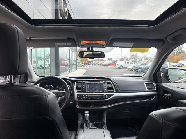 used 2014 Toyota Highlander car, priced at $16,187