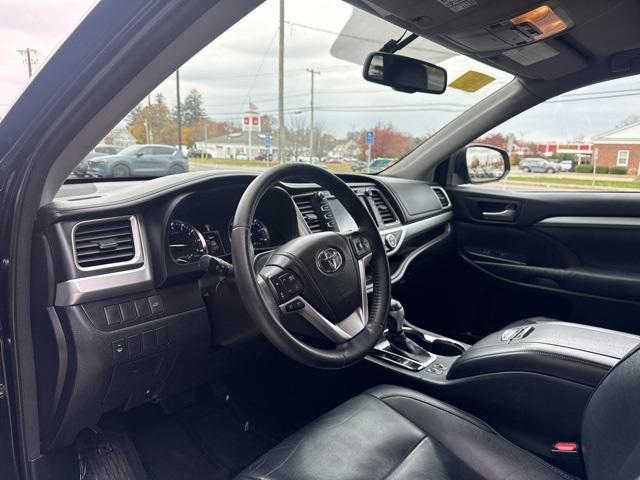 used 2014 Toyota Highlander car, priced at $16,187