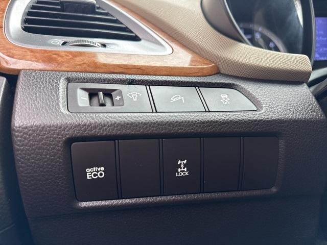 used 2013 Hyundai Santa Fe car, priced at $10,497